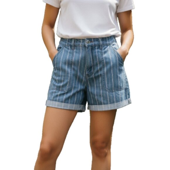 American Eagle Women’s Shorts Sz 14 Blue White Stripe High Rise Cuffed NWT - Picture 1 of 11
